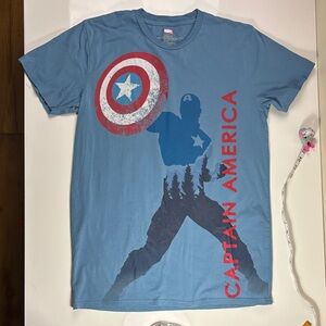 LIKE NEW Marvel Captain America Lightly Distressed graphic T-Shirt